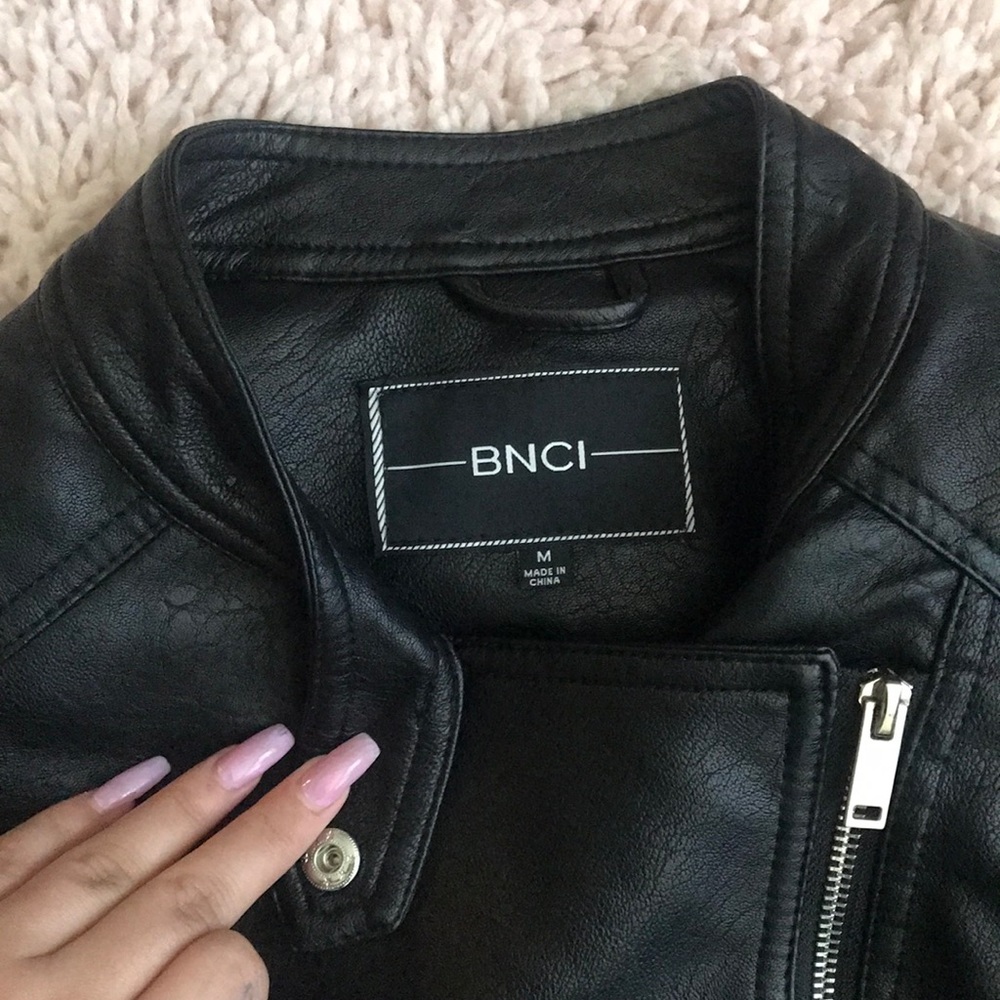 Leather jacket - Picture 4 of 4